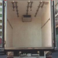 Furgonatura isotermica in vetroresina con tetto autoportante