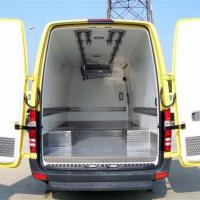 FURGONATURA ISOTERMICA  CON TETTO PORTANTE MUNITO DI FRIGO PER TRASPORTO CARNI