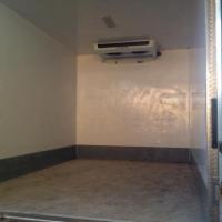 Furgonatura isotermica con gruppo frigo, con rifiniture acciaio inox